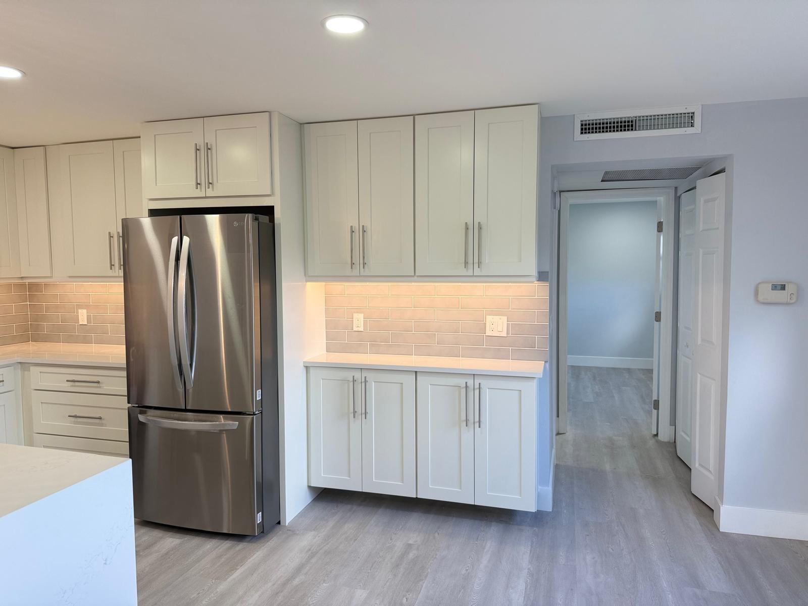 Building Photo - 214 Monaco E