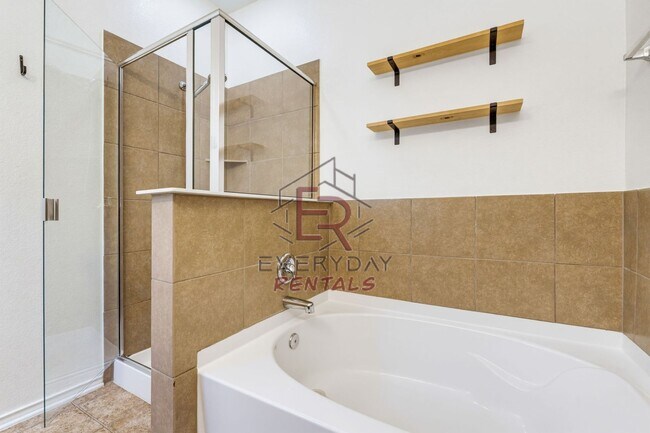 Building Photo - 9309 Sandyford Ct