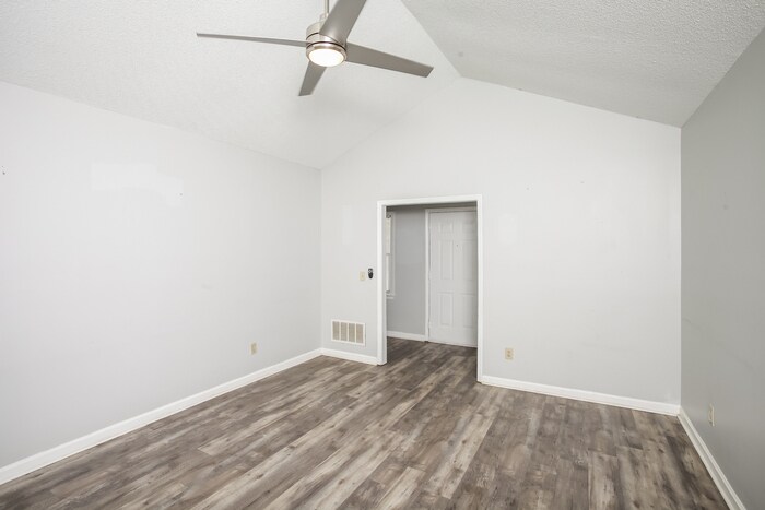 Building Photo - 148 Pear Tree Cir