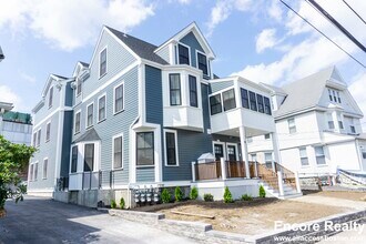 Building Photo - 79 Linden St