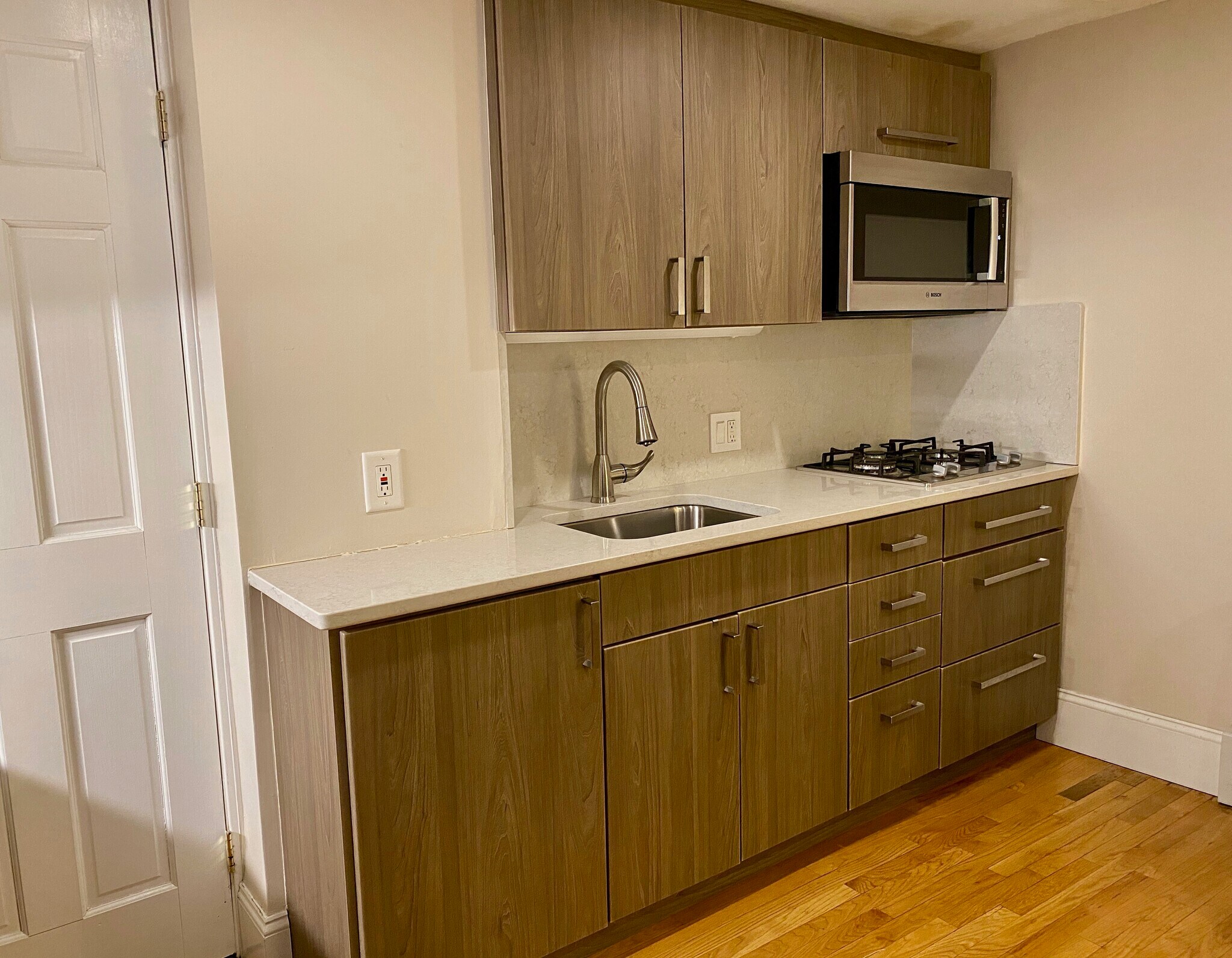 Turn-key: includes dishes, pots, pans, etc. - 290 Commonwealth Ave