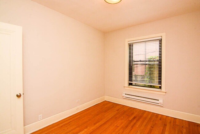 Building Photo - 2320.5 N Rockwell St