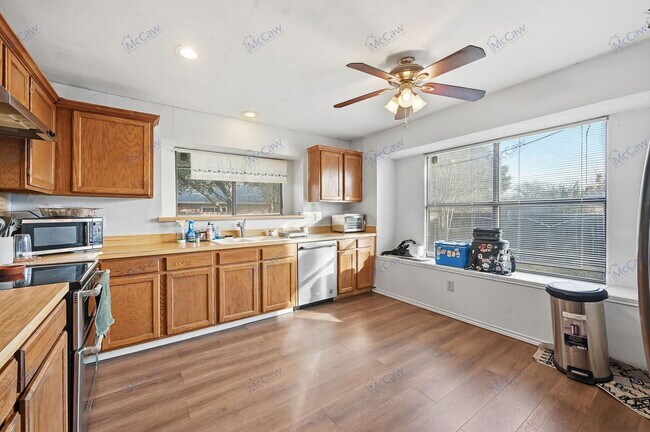 Building Photo - 6408 Woodstream Trail