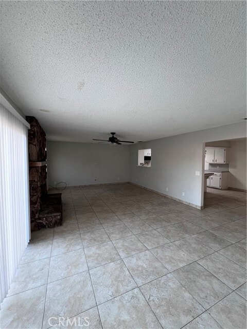 Building Photo - 43052 Charlton Ave