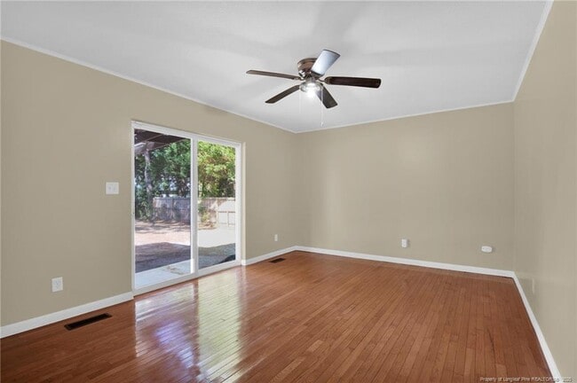 Building Photo - 511 Dandridge Dr