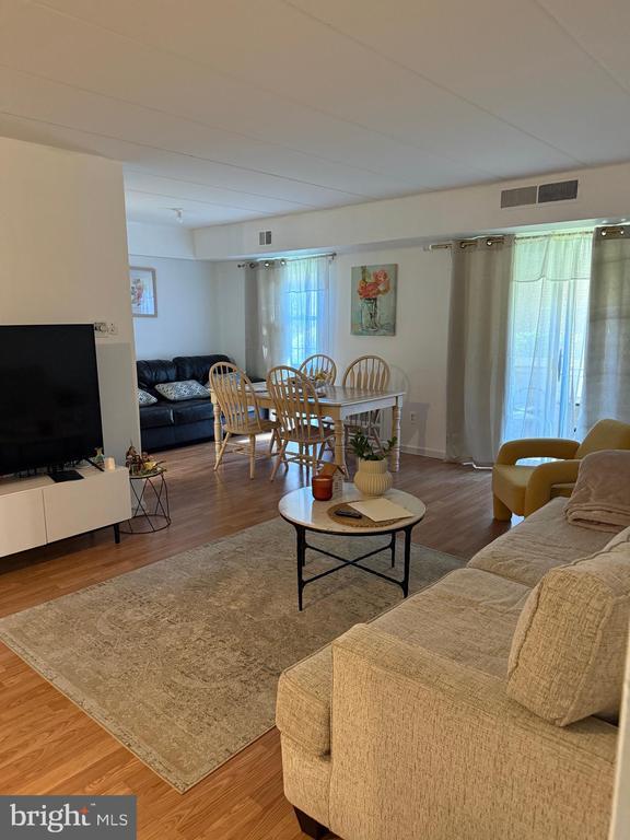 Building Photo - 2628 Welsh Rd