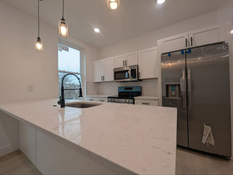 Primary Photo - 835 N 63rd St