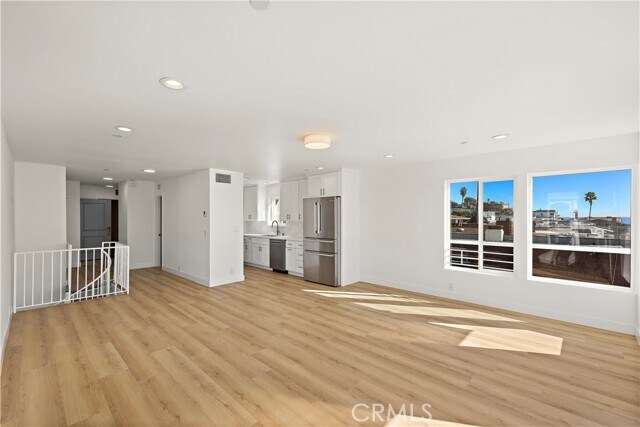 Building Photo - 1045 Gaviota Dr