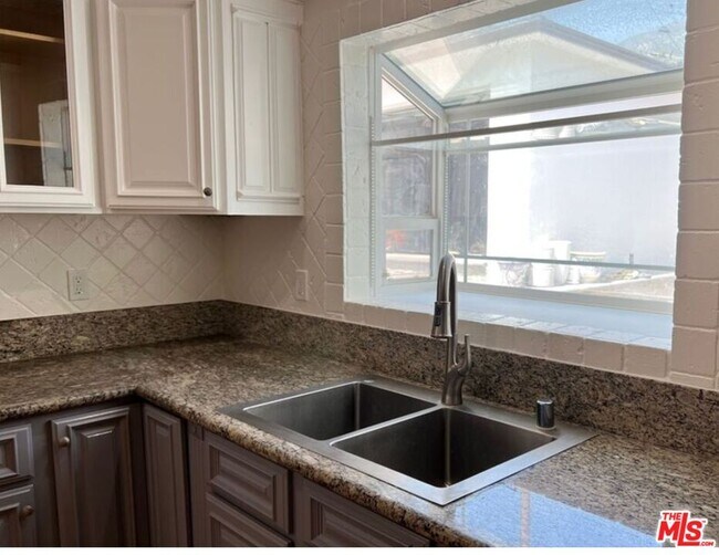 Building Photo - 3317 Burritt Way