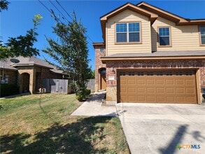 Building Photo - 303 Rosalie Dr