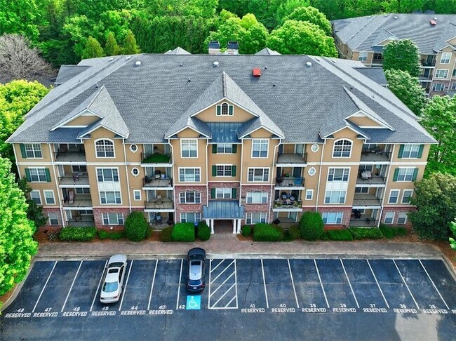 Building Photo - 1203 Stratford Commons
