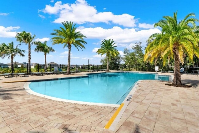 Building Photo - 3459 Current Ave