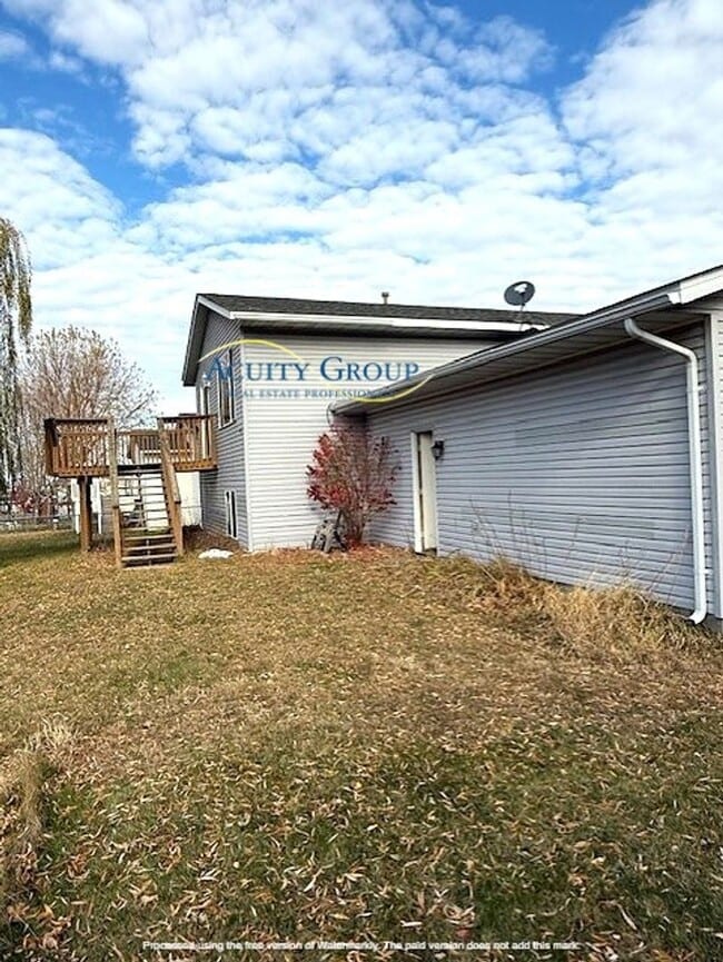 Building Photo - 4 Bedroom, 2 Bath Single Family Home in Monticello Available December 1st for $2200.00