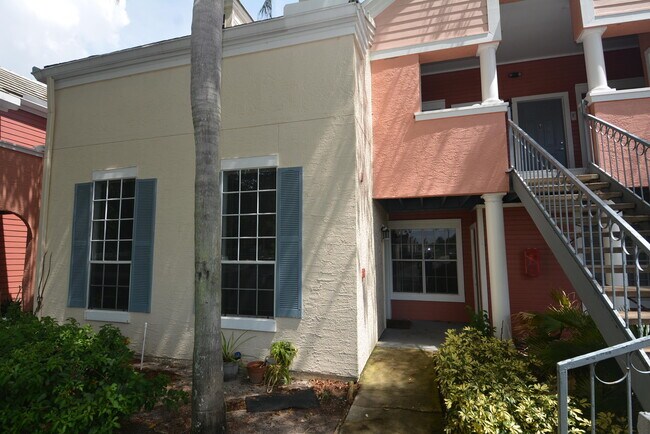 Building Photo - 1385 Crystal Way