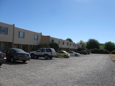 Earl Apartments - 333 N 16th St