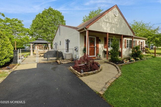 Building Photo - 560 Innkeeper Ln