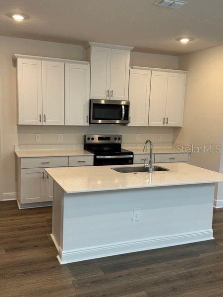 Building Photo - 2249 Hen Rd