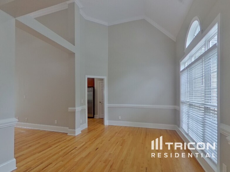 Building Photo - 1129 Moray Ct