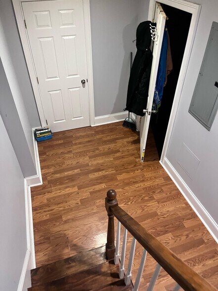 Building Photo - 731 Parker St