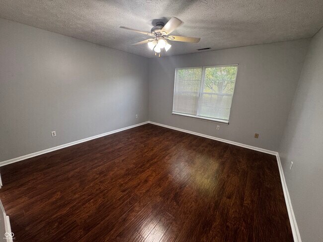 Building Photo - 6735 Lexington Cir