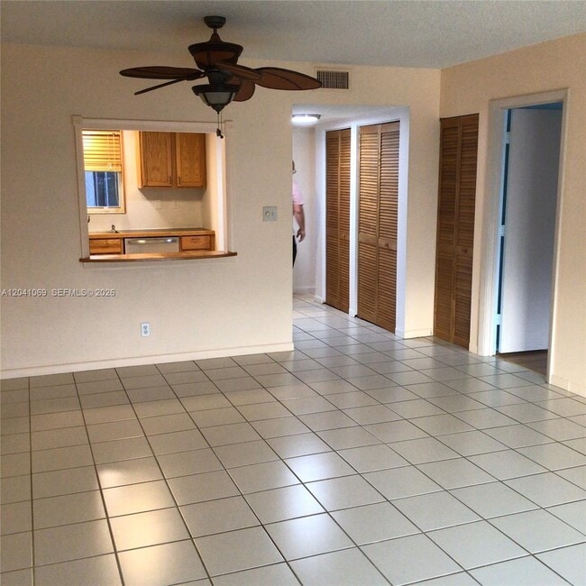 Building Photo - 6870 Royal Palm Blvd