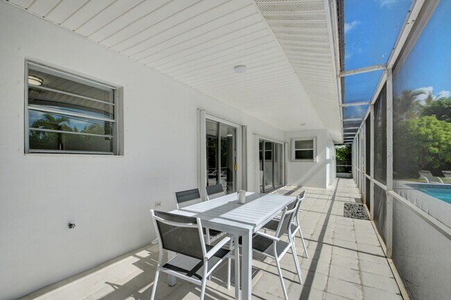Building Photo - 1171 Bimini Ln