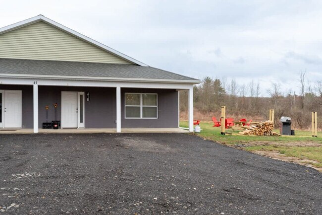 Building Photo - 41 A Comfort Rd