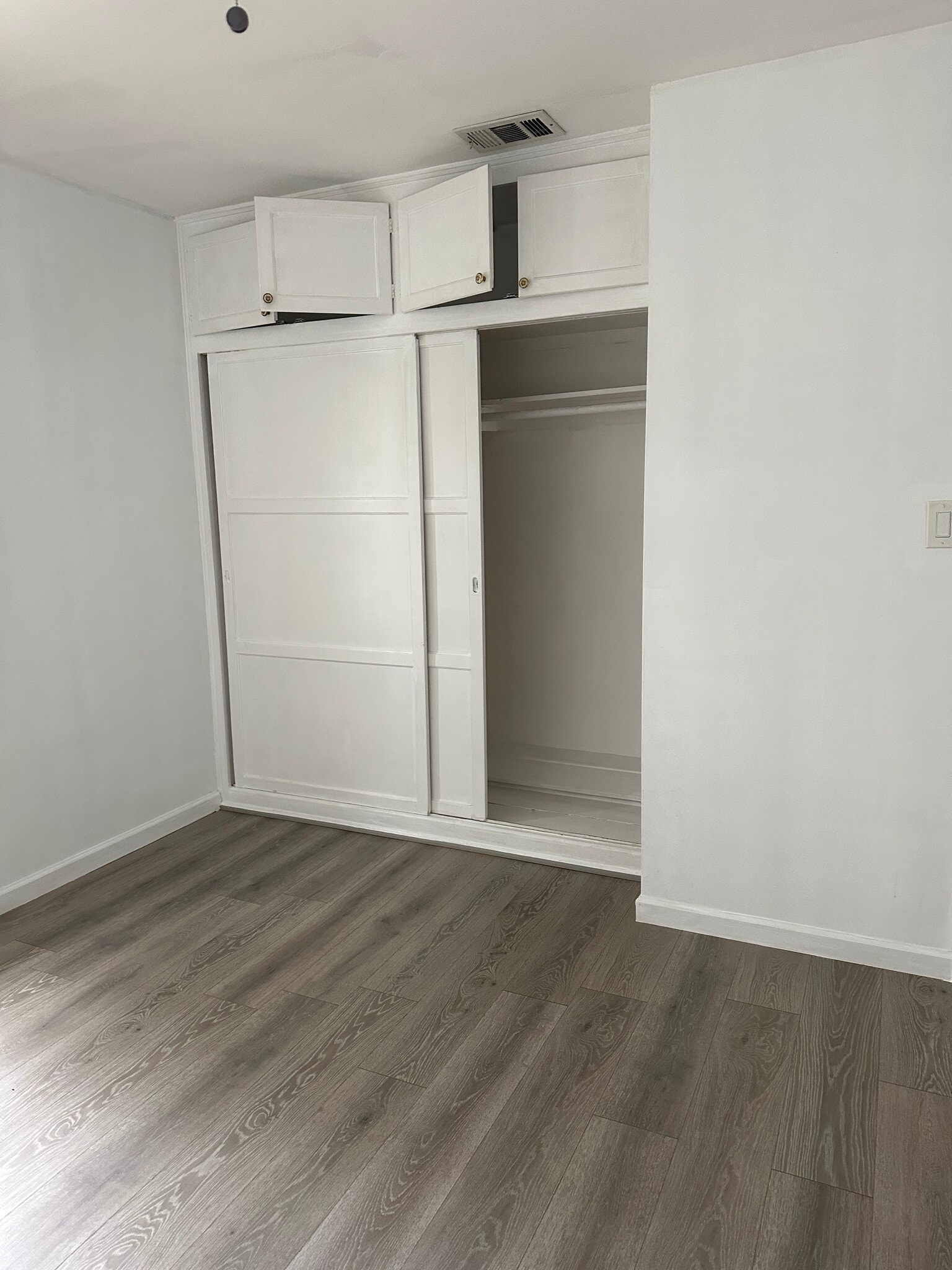 Building Photo - 10418 El Rancho Dr