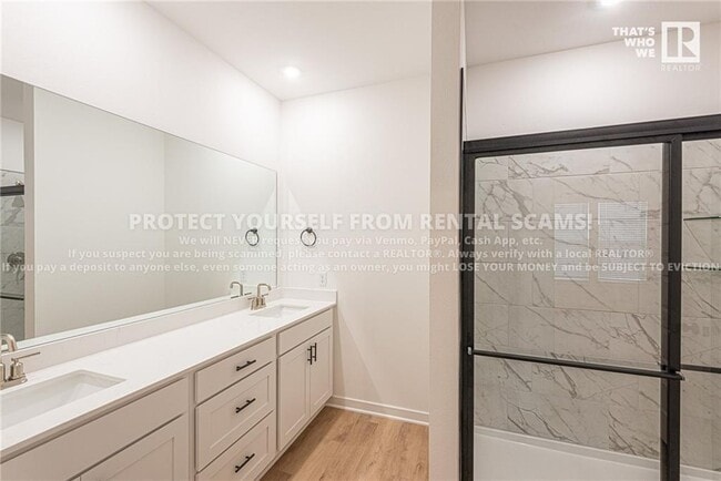 Building Photo - 566 Mcleod Dr