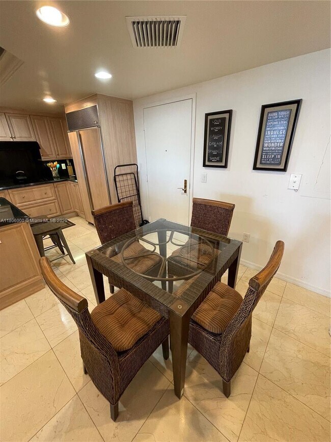 Building Photo - 9559 Collins Ave