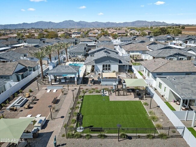 Building Photo - 15601 Cactus Rd