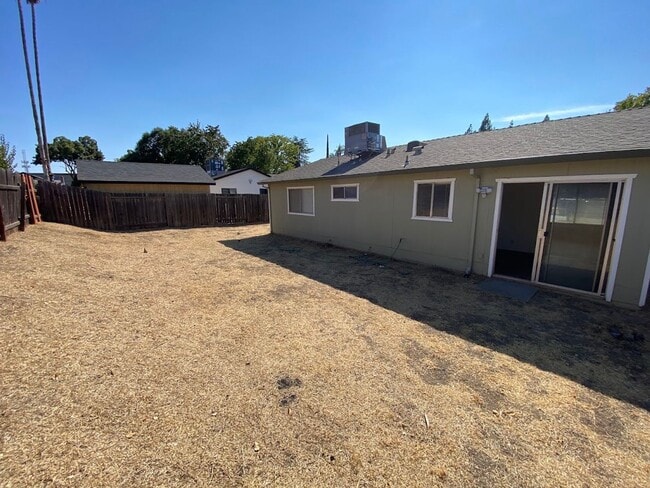 Building Photo - 6804 Harlequin Way