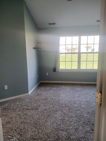 Building Photo - 123 Bradford St