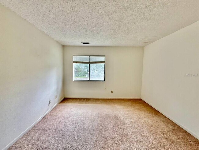Building Photo - 13385 Arbor Pointe Cir