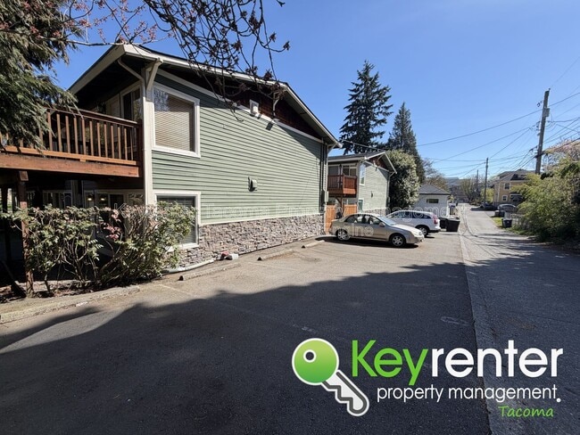 Building Photo - 422 N L St