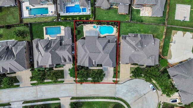 Building Photo - 19410 Meadow Lakes Dr
