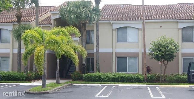 Primary Photo - 815 W Boynton Beach Blvd