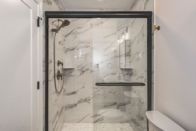 Building Photo - 13 Wilkins Ave