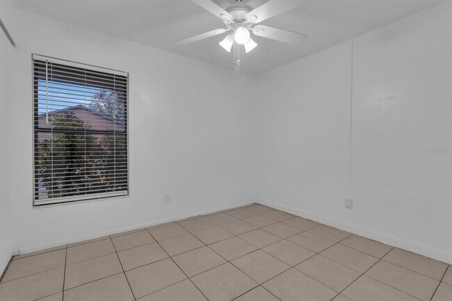 Building Photo - 2432 King Oak Ct