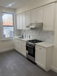 Building Photo - 151 Tulip Ave