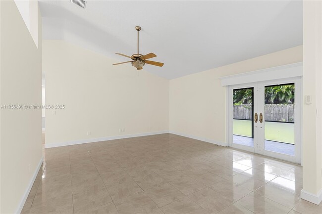 Building Photo - 15800 Surrey Cir