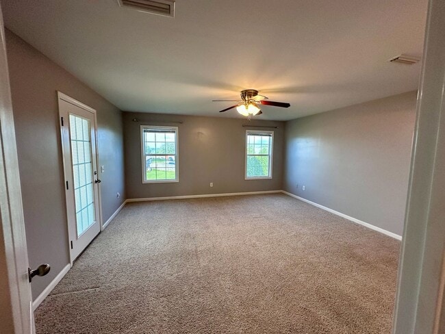 Building Photo - Available NOW -104 Planters Court