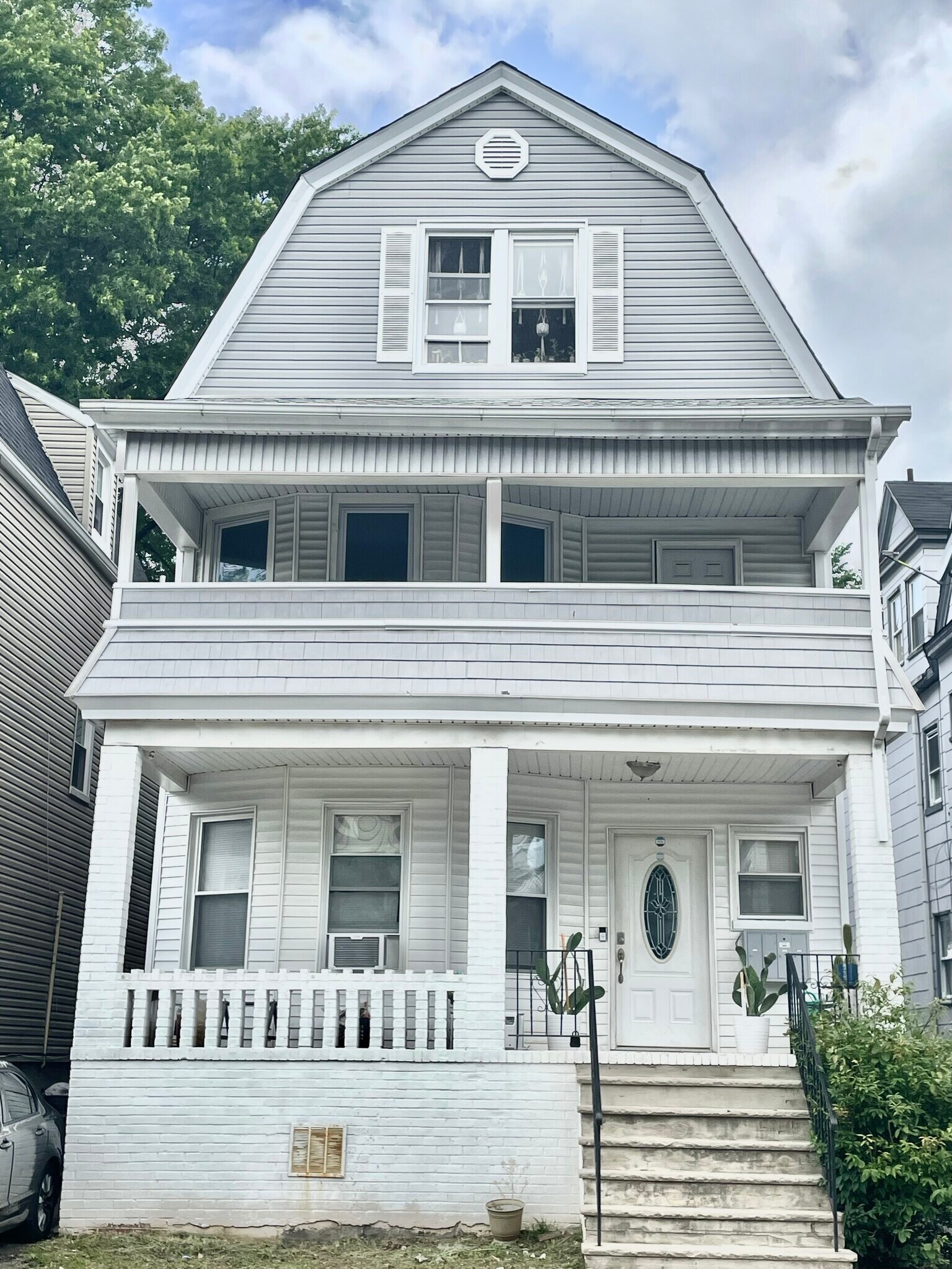 Building Photo - 157 N 16th St