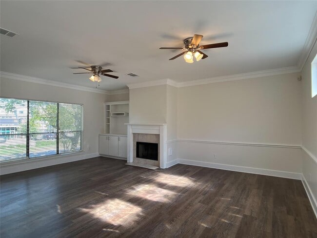 Building Photo - 5899 Fairdale Ln