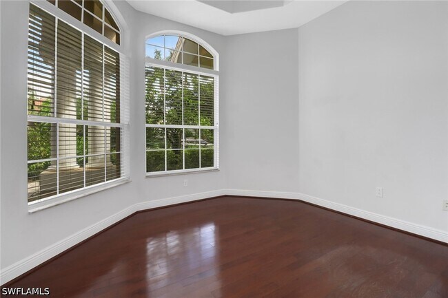 Building Photo - 11128 Sierra Palm Ct
