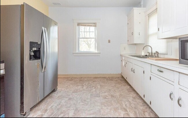 Building Photo - 1132 Michigan-1132MICH