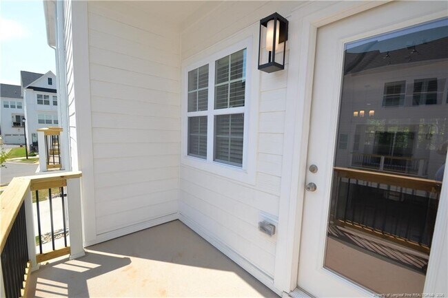 Building Photo - 8535 Marvino Ln