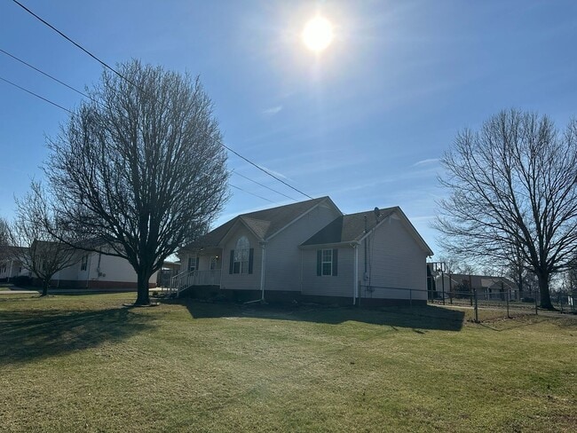 Building Photo - 2302 Medford Campbell Blvd