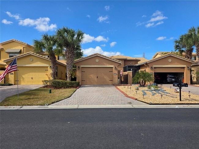 Building Photo - 2435 Palm Tree Dr