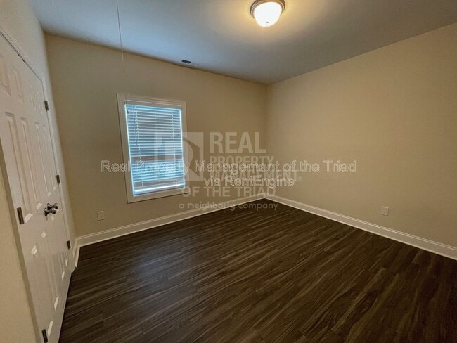 Building Photo - 206 Hassellwood Dr
